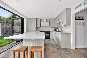 Photo 25- click for photo gallery